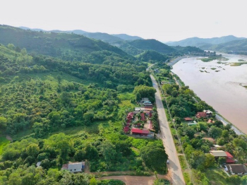 ขายที่ดินวิวแม่น้ำโขง วิวหลักล้าน ติดถนนทางหลวง อำเภอปากชม จังหวัดเลย